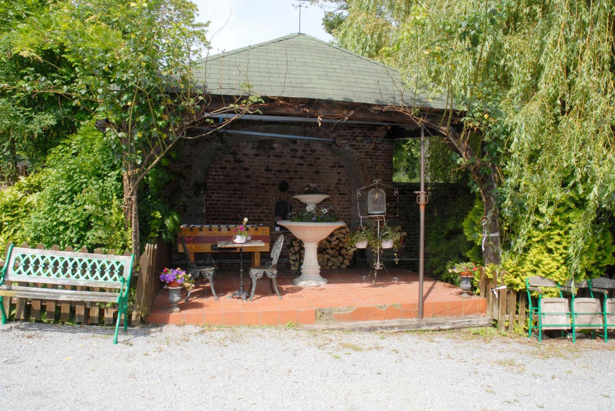 Hotel Restaurant La Ferme De Grambais Nivelles Exteriör bild