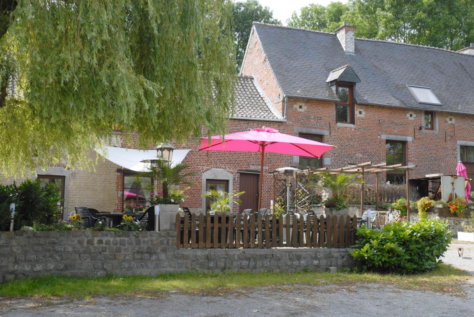 Hotel Restaurant La Ferme De Grambais Nivelles Exteriör bild