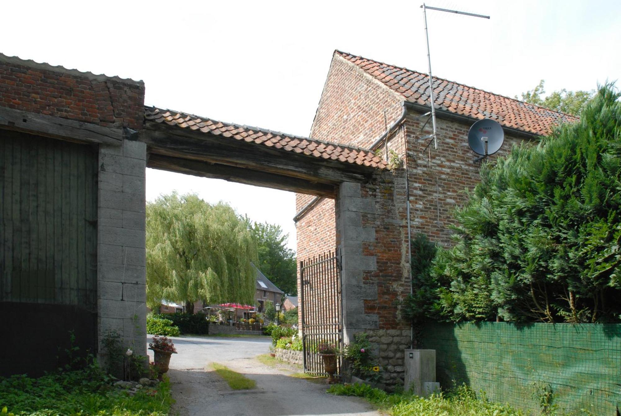 Hotel Restaurant La Ferme De Grambais Nivelles Exteriör bild