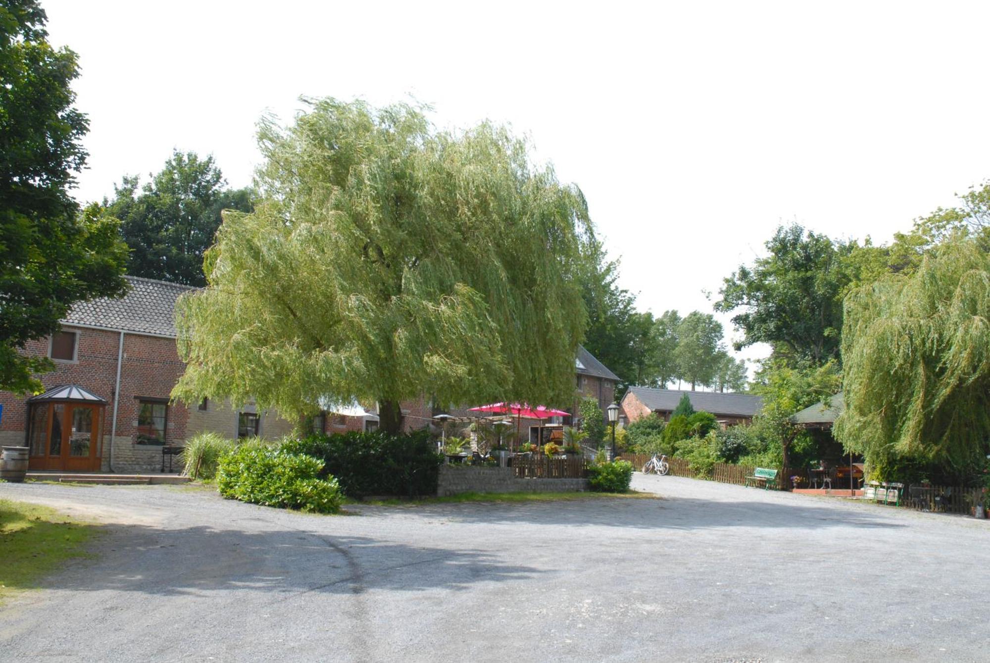 Hotel Restaurant La Ferme De Grambais Nivelles Exteriör bild